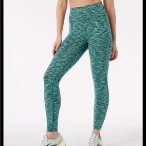Outdoor voices Freeform flow 7/8 legging in teal green size L